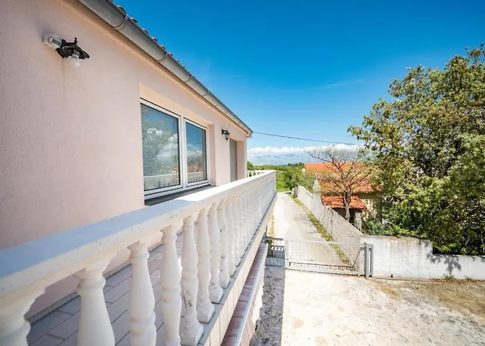 Appartamento Karpatia Nin